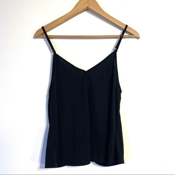 Francesca’s Black Cami Alya Black Twist Front Tank Top Small Spaghetti Strap NWT - Picture 3 of 11